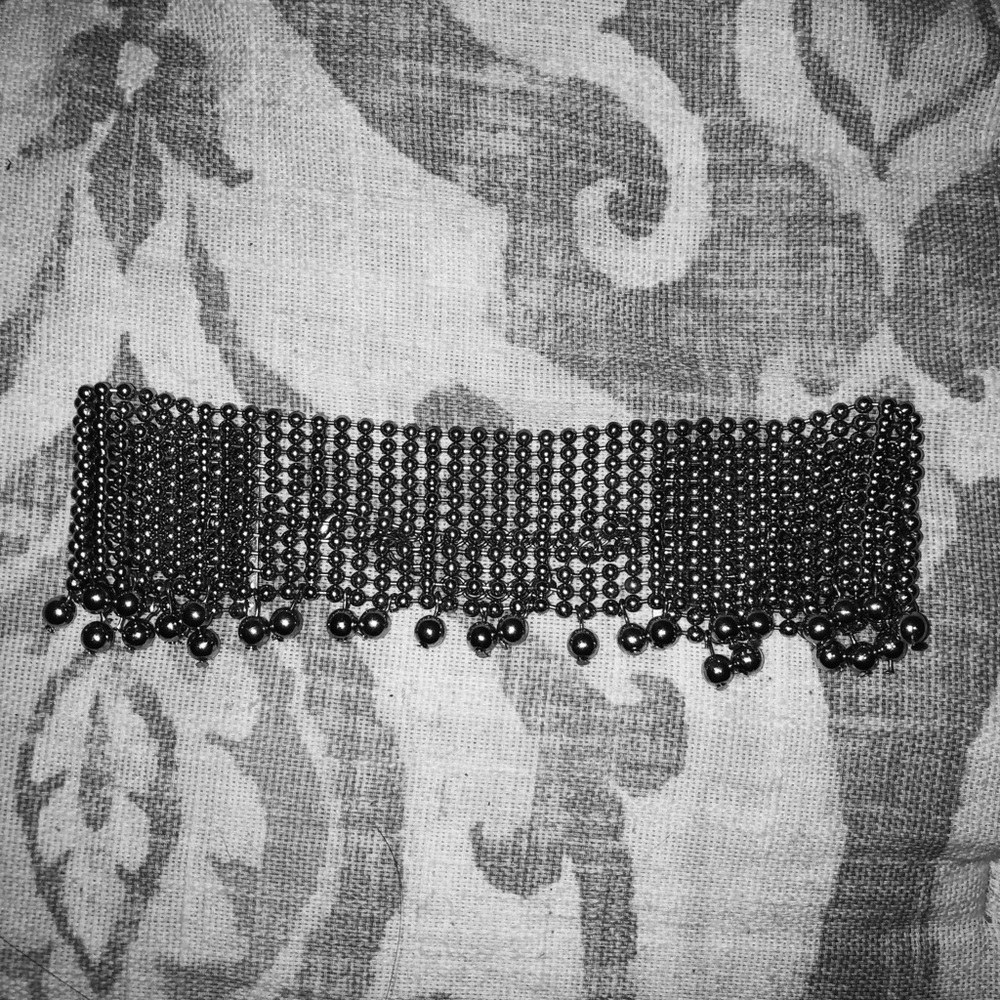 Choker necklace